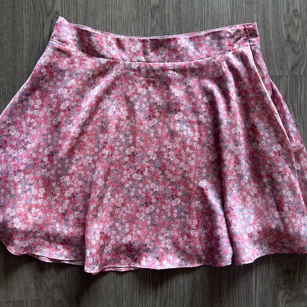 NEW WITH TAGS Pink Floral Skirt